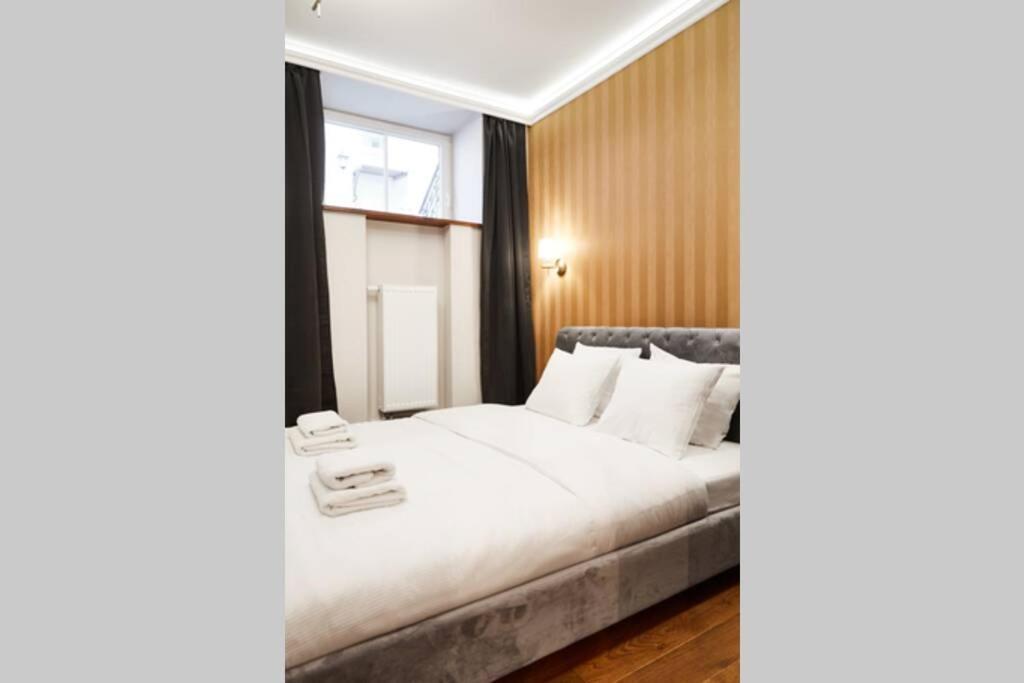 Househost Ii: Studencka Street Апартаменти Краків